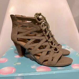 Denver Hayes Heeled Sandals